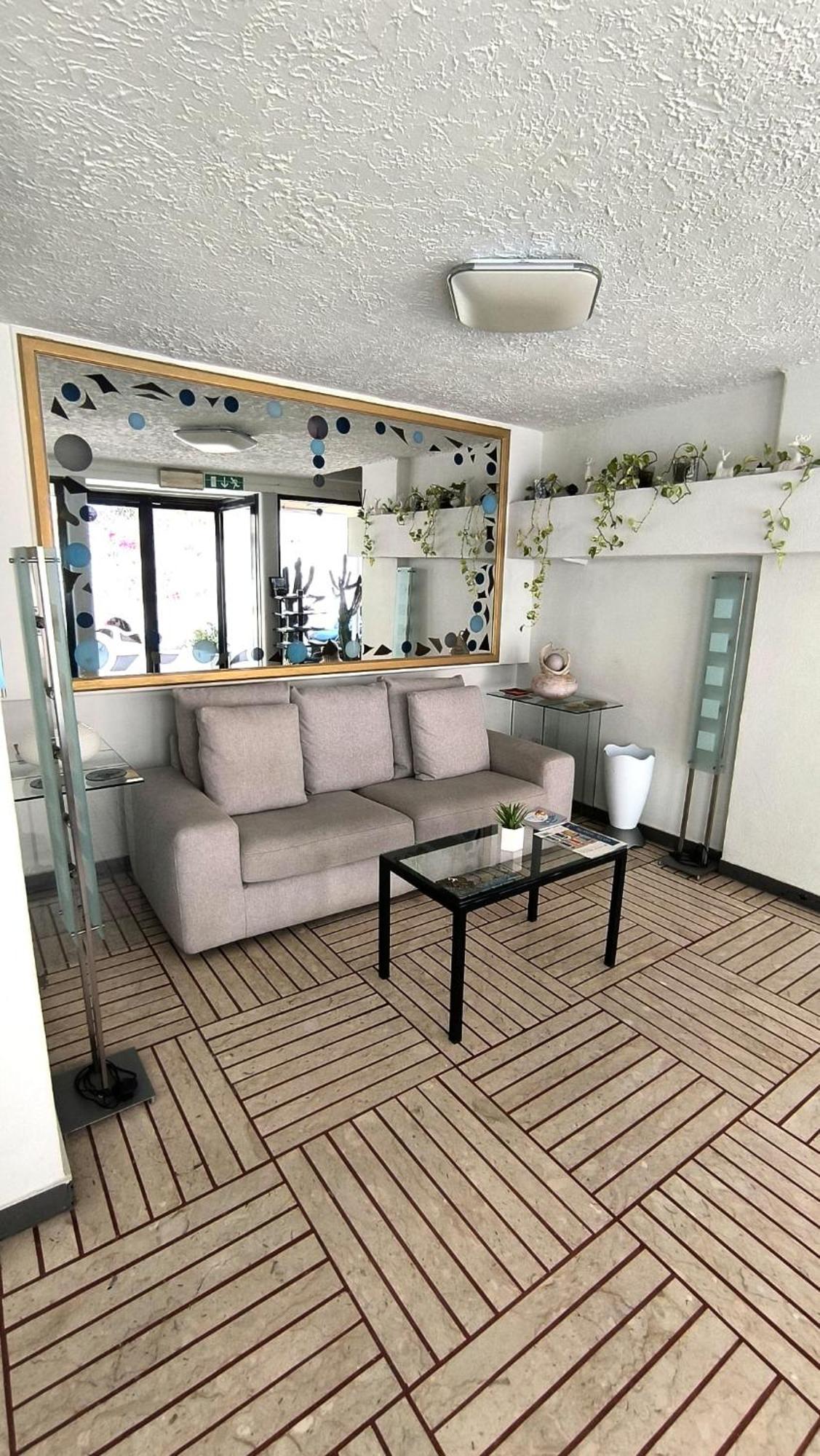 Hotel La Perla Del Capo Оспедалети Екстериор снимка