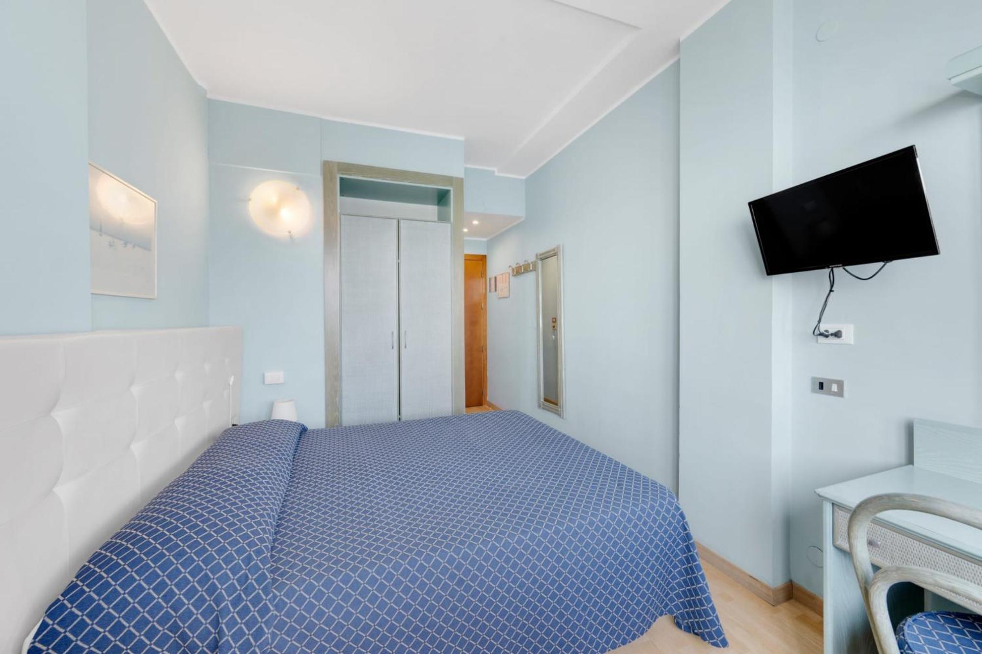 Hotel La Perla Del Capo Оспедалети Екстериор снимка