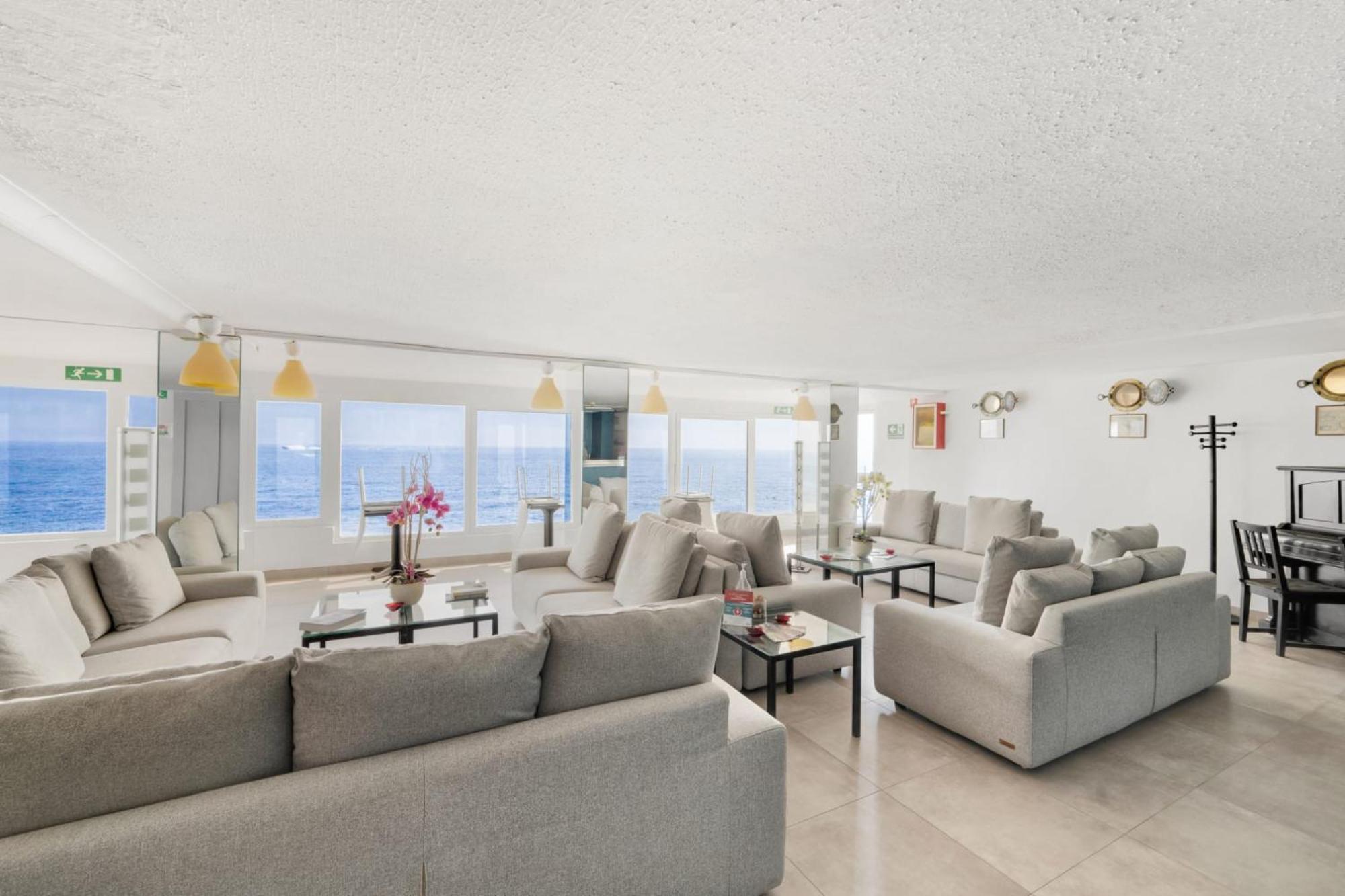 Hotel La Perla Del Capo Оспедалети Екстериор снимка